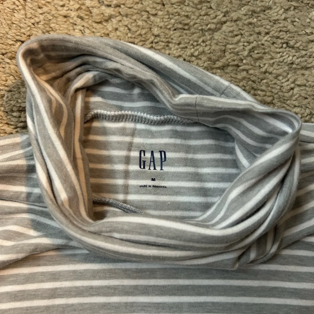 GAP Gray and White Striped Turtleneck - Picture 2 of 2